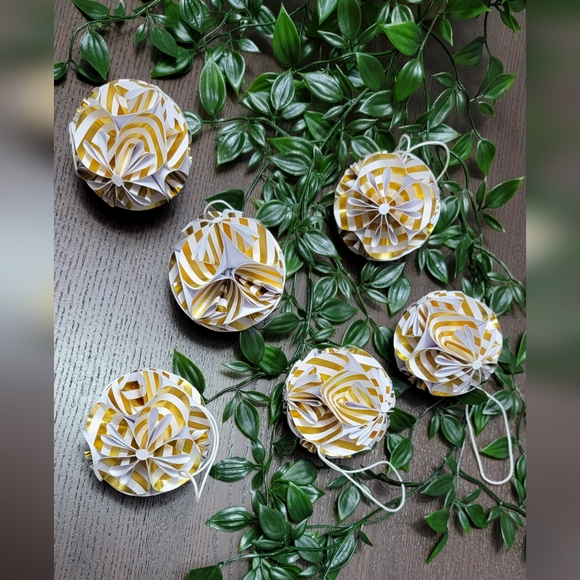 Christmas ornaments pack of 6 - Picture 1 of 7